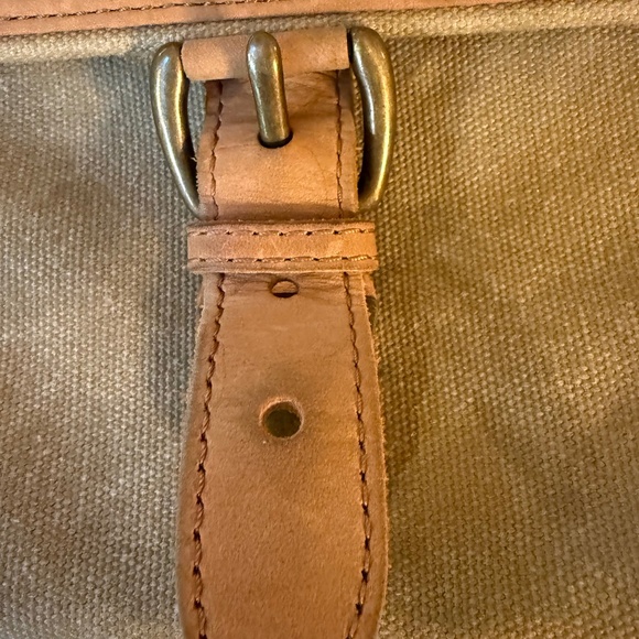 VINTAGE L.L. BEAN CANVAS AND LEATHER MESSENGER BAG - Picture 7 of 14